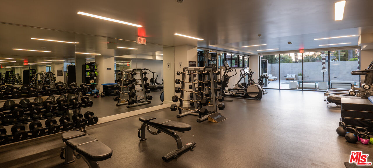 818 N Doheny Dr Unit: 1107