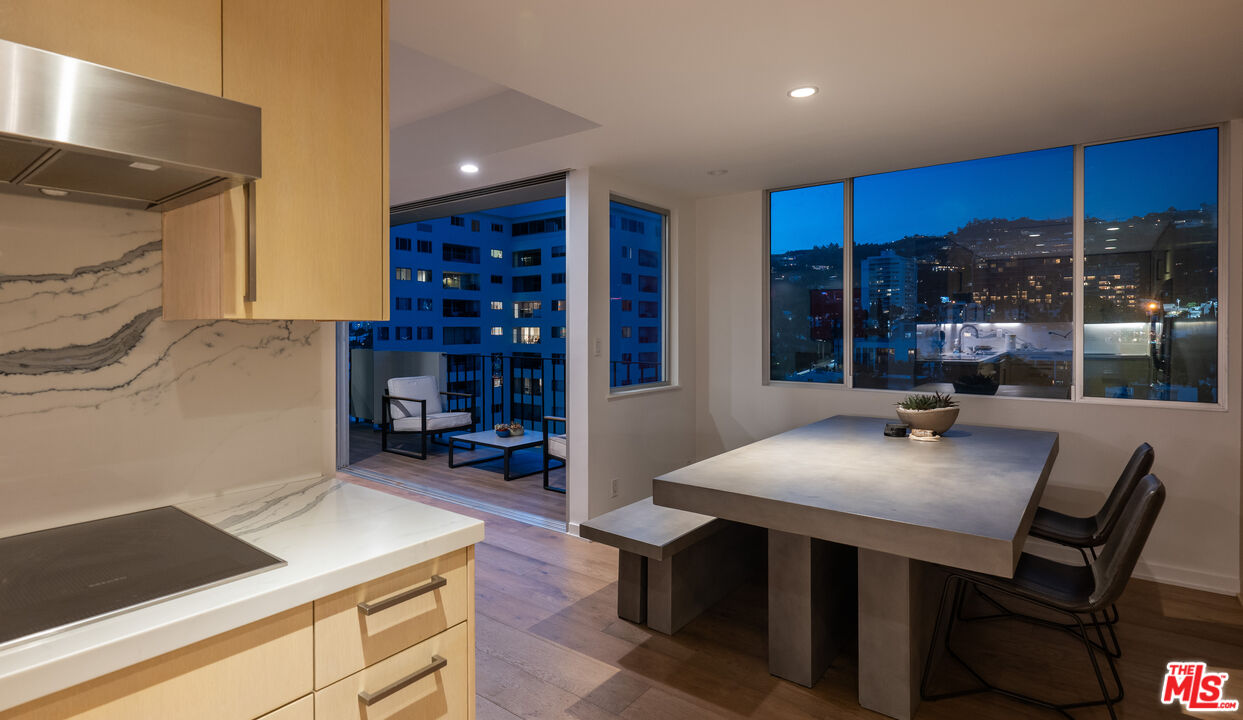818 N Doheny Dr Unit: 1107