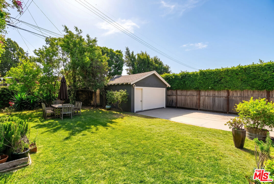 358 N Ridgewood Pl