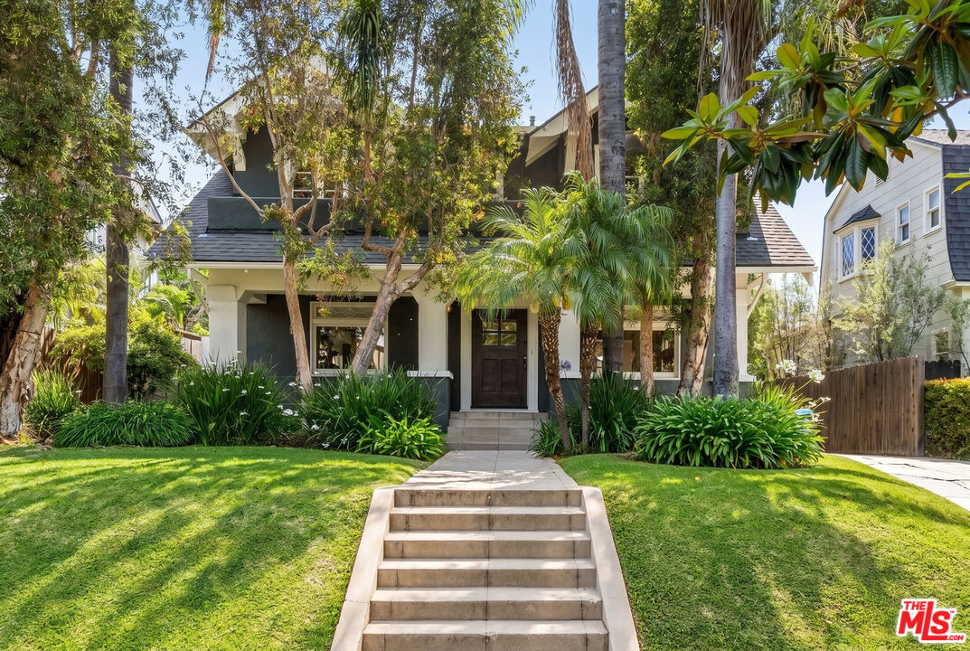 358 N Ridgewood Pl
