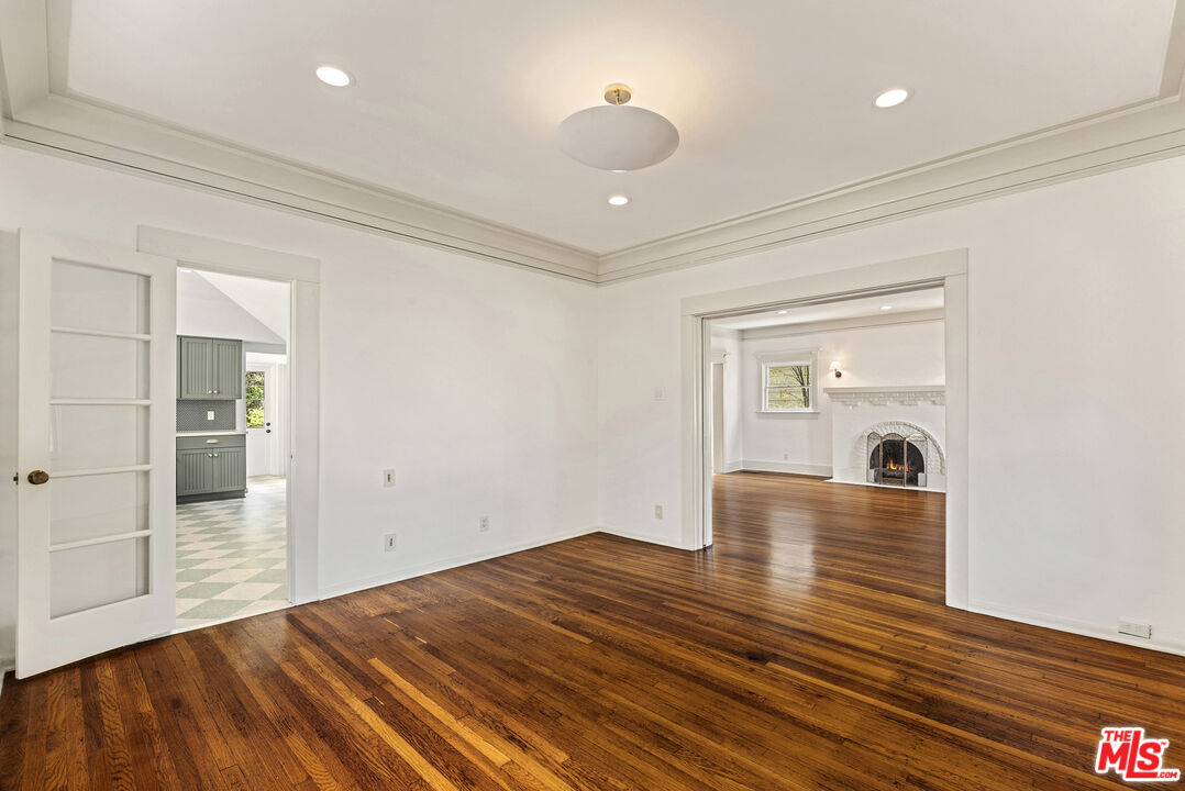 358 N Ridgewood Pl