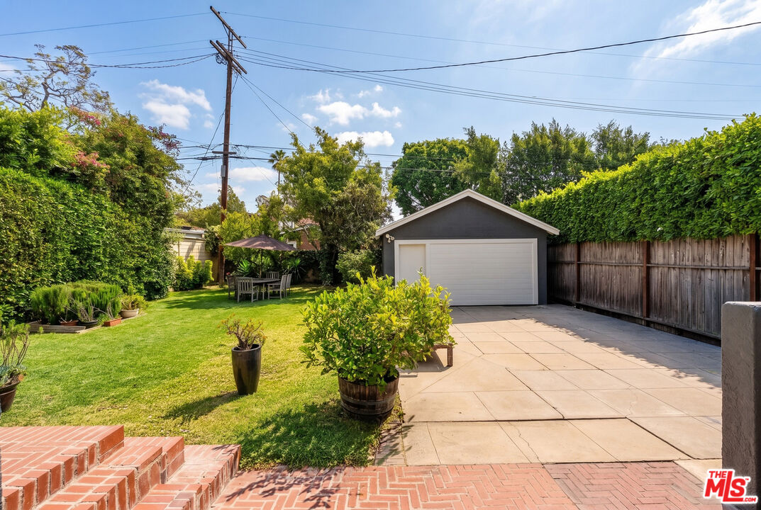 358 N Ridgewood Pl