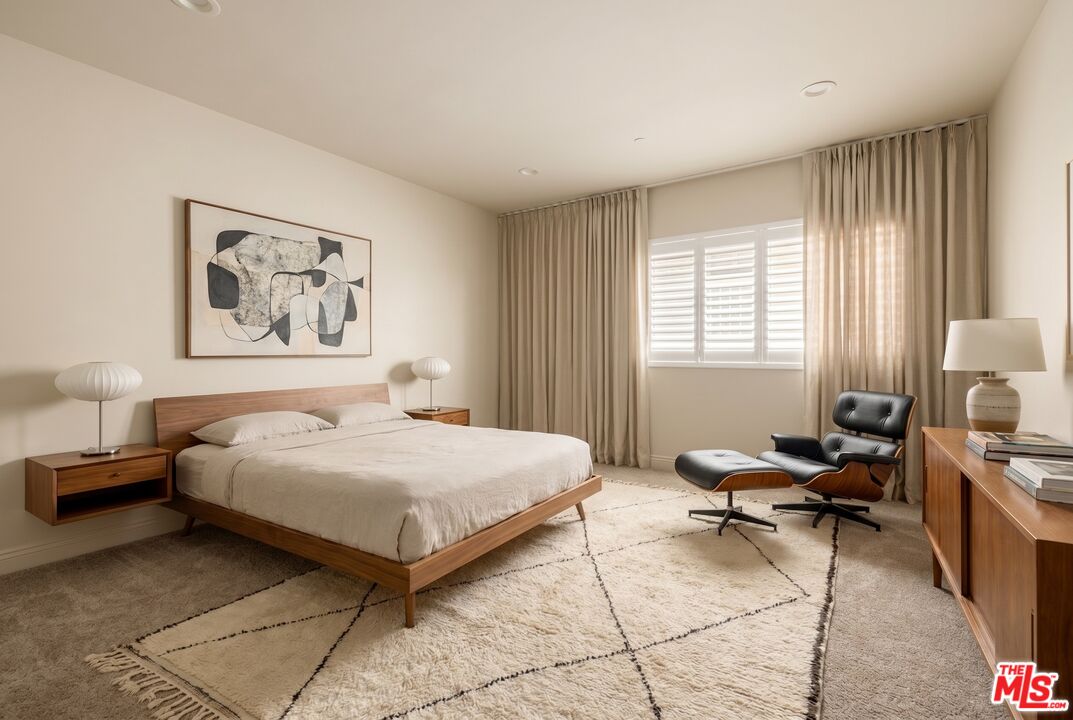 2255 Fox Hills Dr Unit: 200