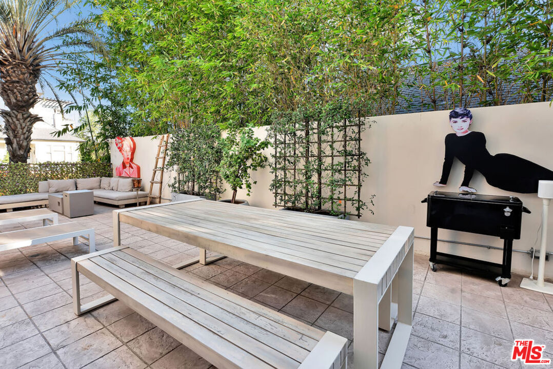 851 N San Vicente Blvd Unit: 121