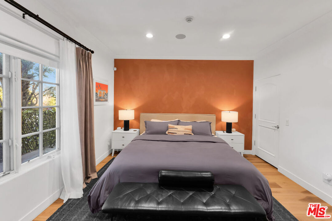 851 N San Vicente Blvd Unit: 121