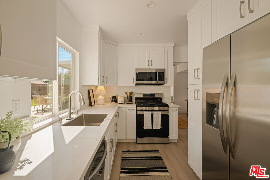 130 E Gainsborough Rd