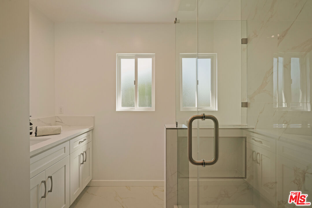 130 E Gainsborough Rd