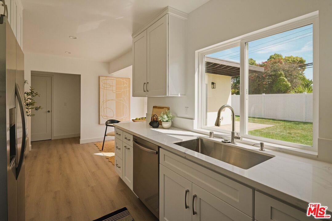 130 E Gainsborough Rd