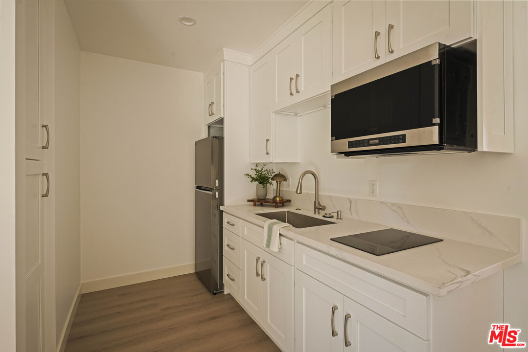 130 E Gainsborough Rd