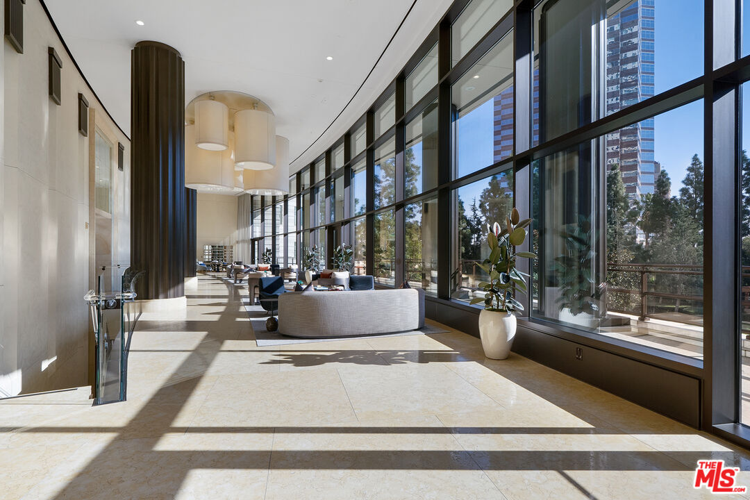 1 W Century Dr Unit: 35D