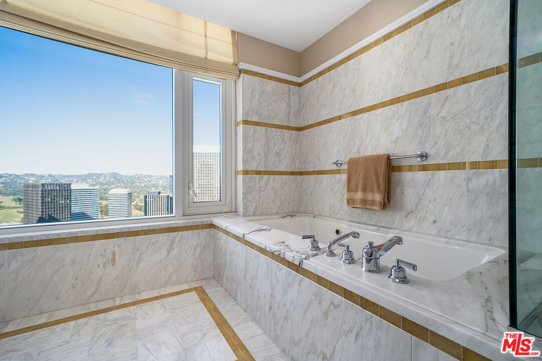 1 W Century Dr Unit: 35D