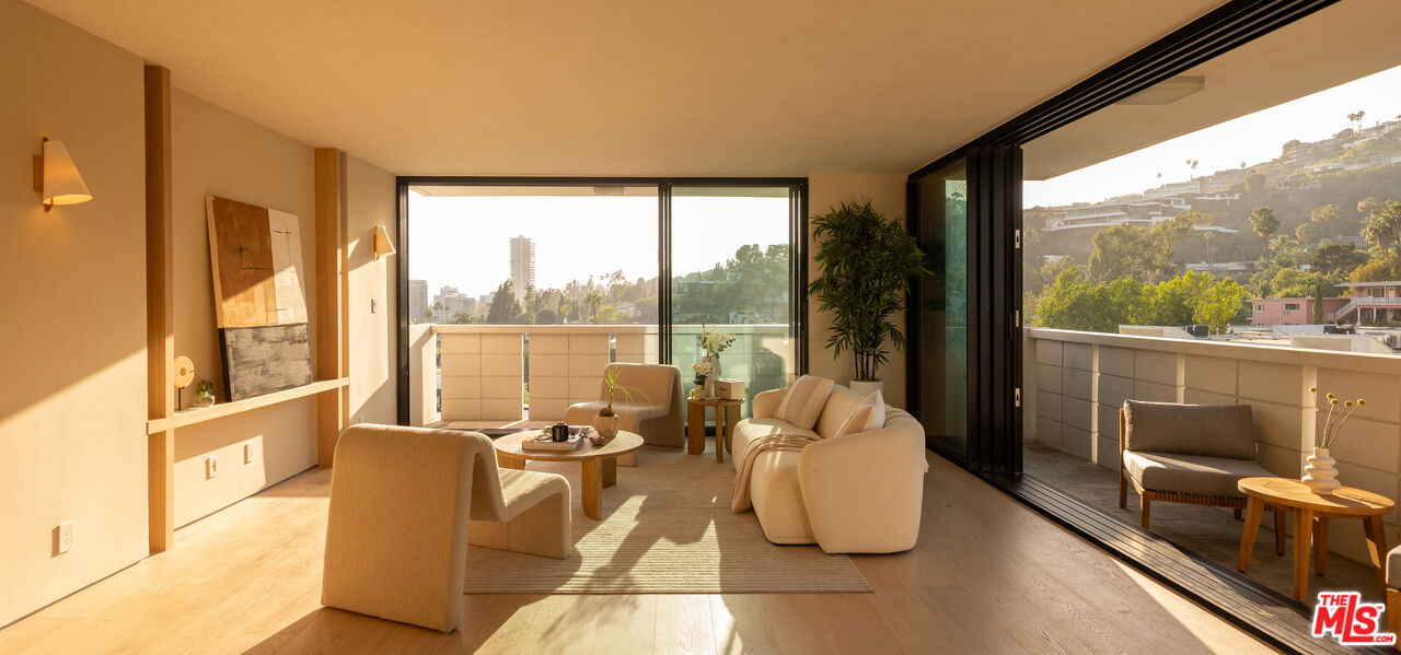 8787 Shoreham Dr Unit: 901