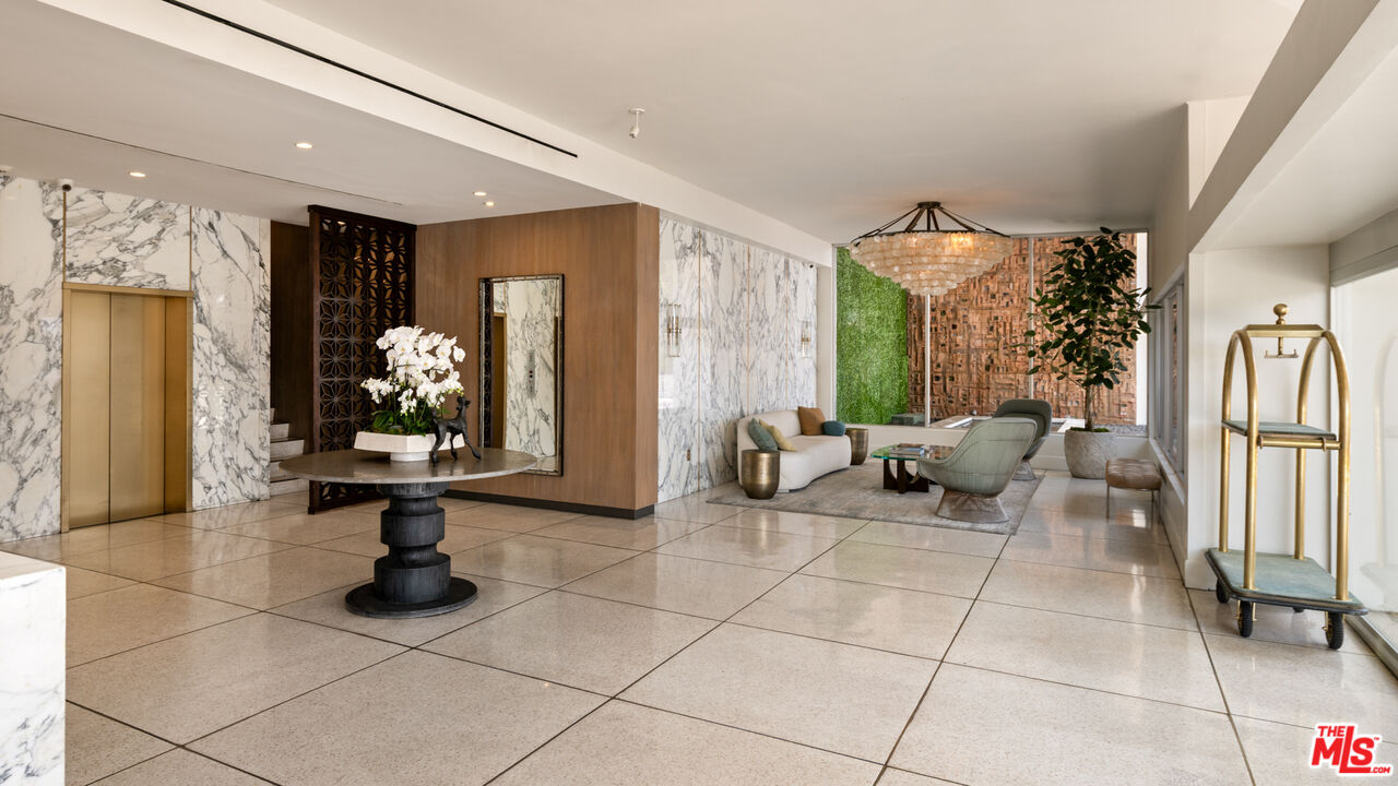8787 Shoreham Dr Unit: 901