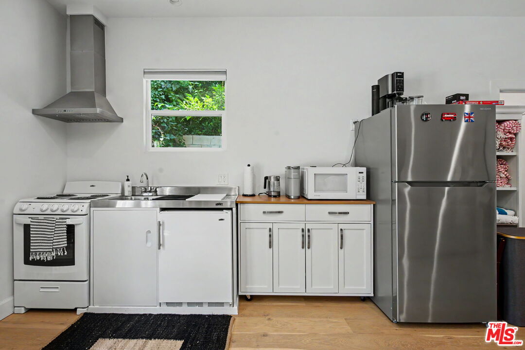 455 N Highland Ave