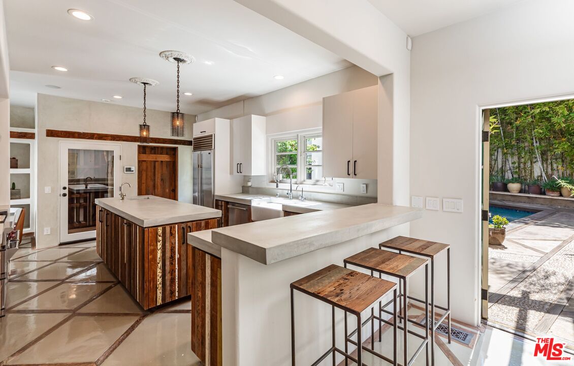 8249 Marmont Ln