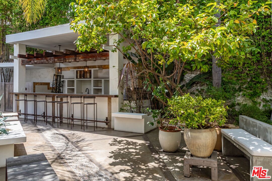 8249 Marmont Ln