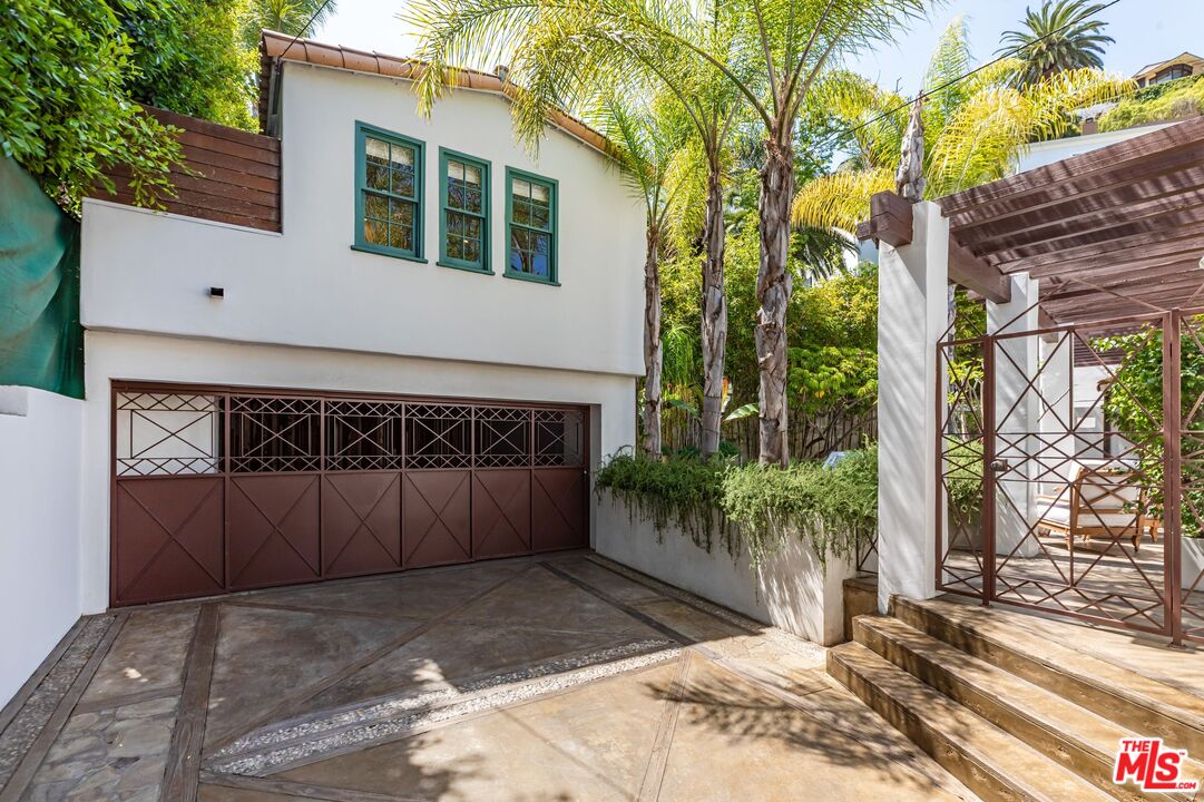 8249 Marmont Ln