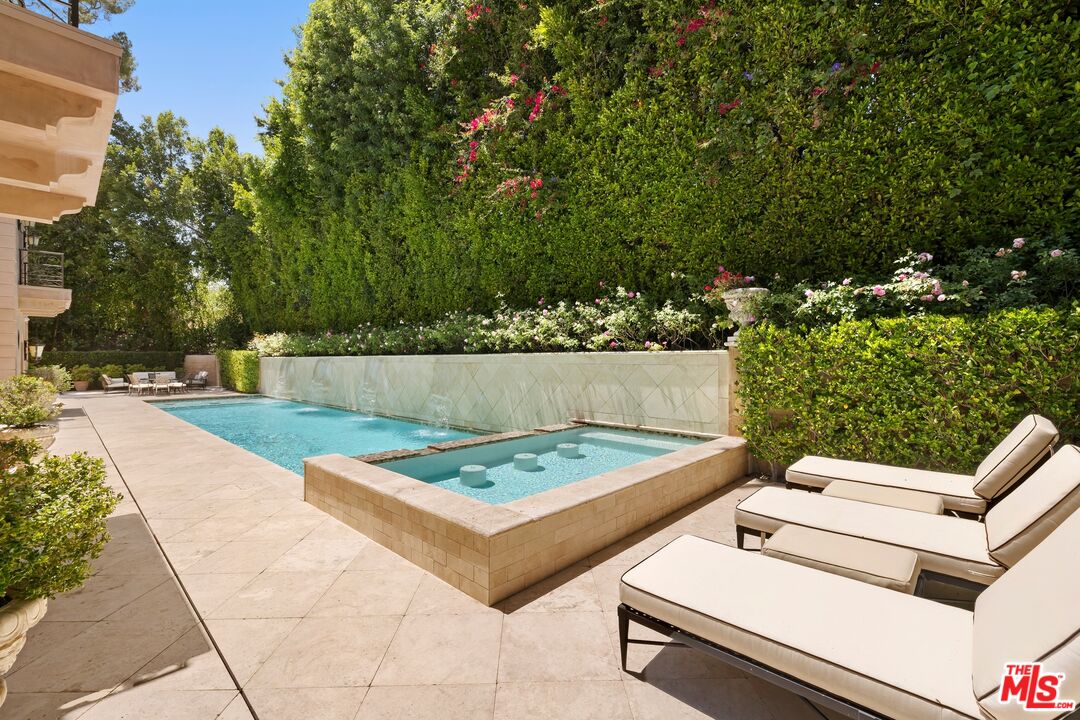 9541 Sunset Blvd