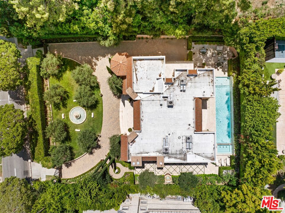 9541 Sunset Blvd
