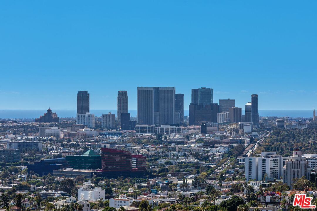 7661 Curson Ter