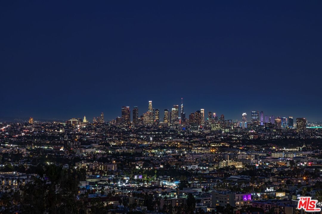 7661 Curson Ter