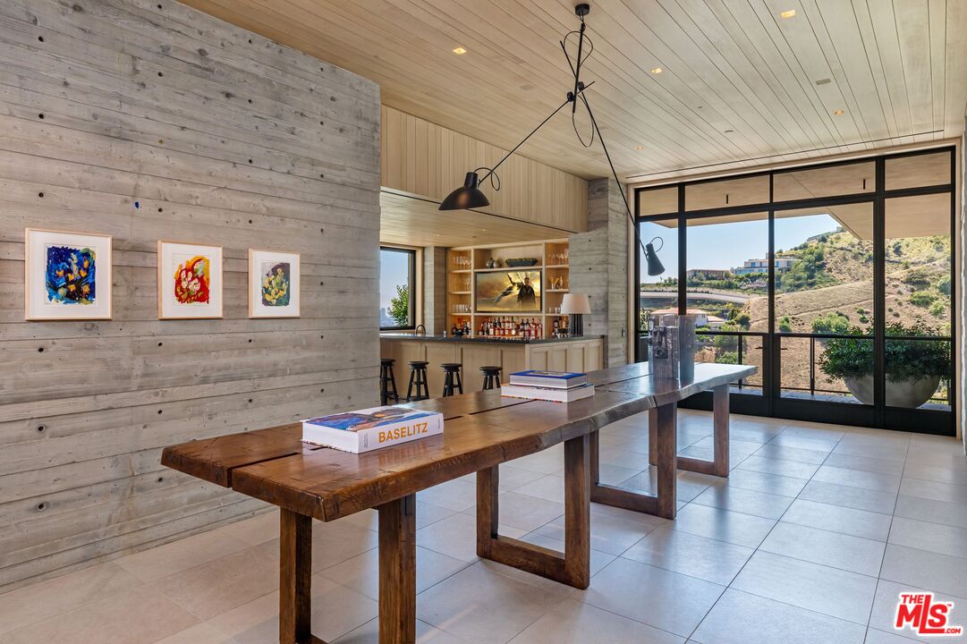 7661 Curson Ter