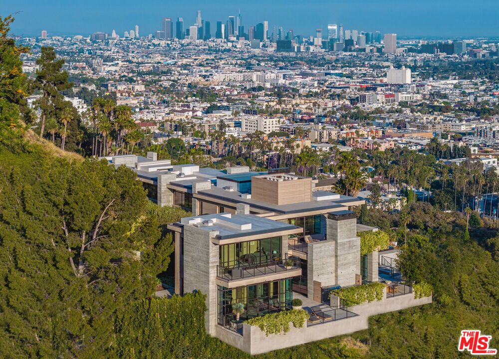 7661 Curson Ter