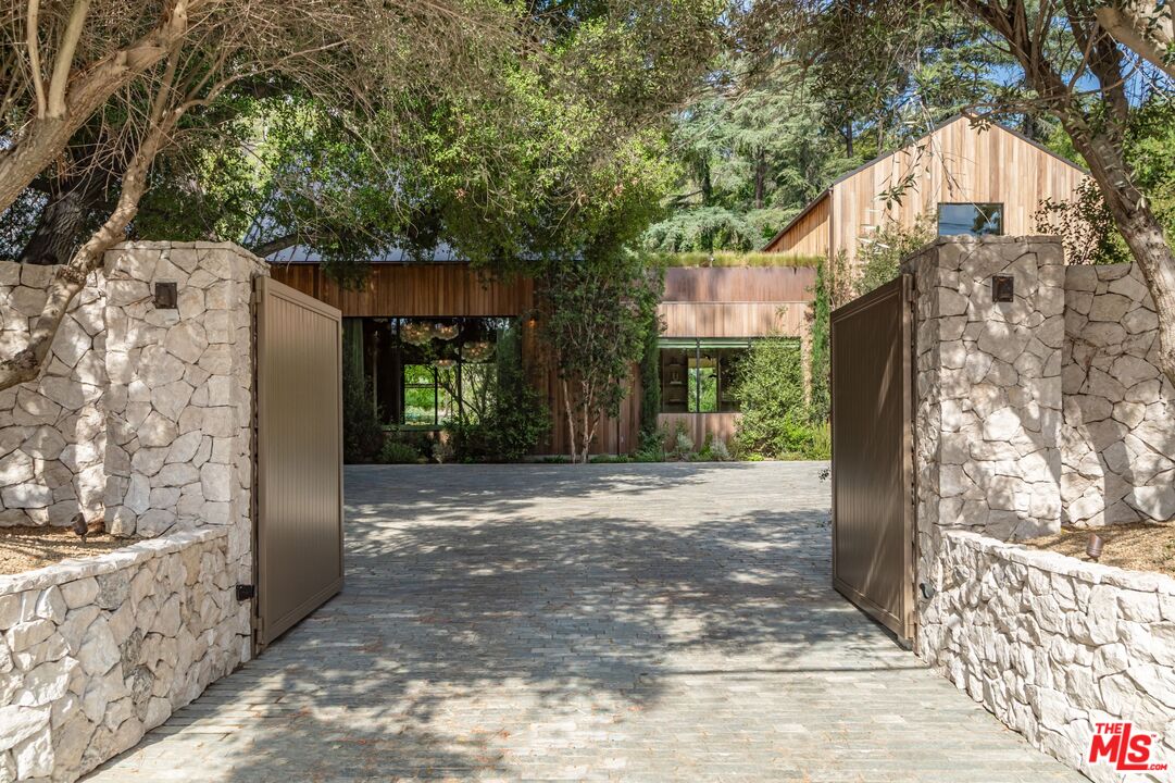 3405 Fryman Rd