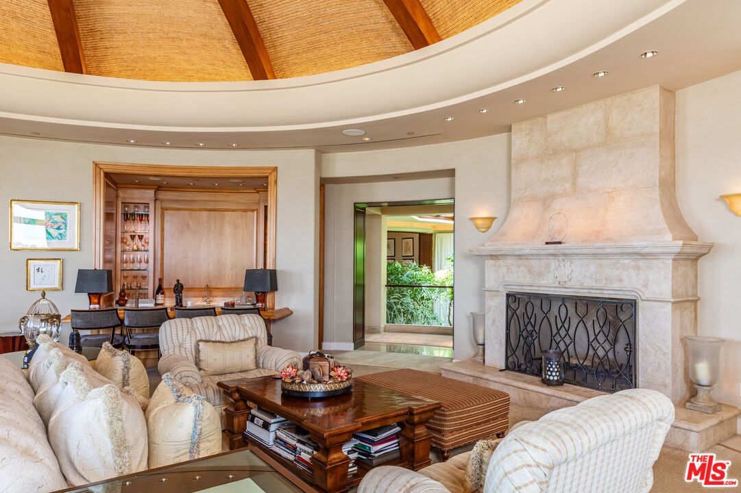1101 Bel Air Pl