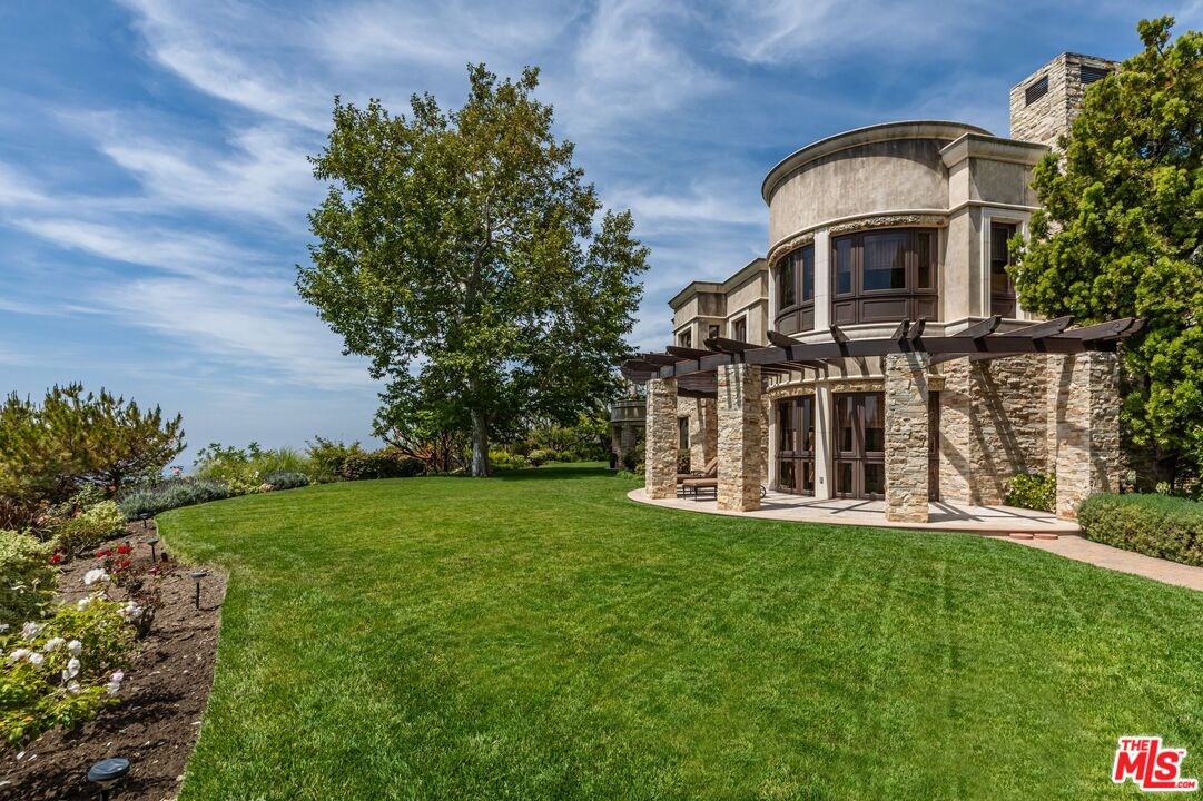 1101 Bel Air Pl
