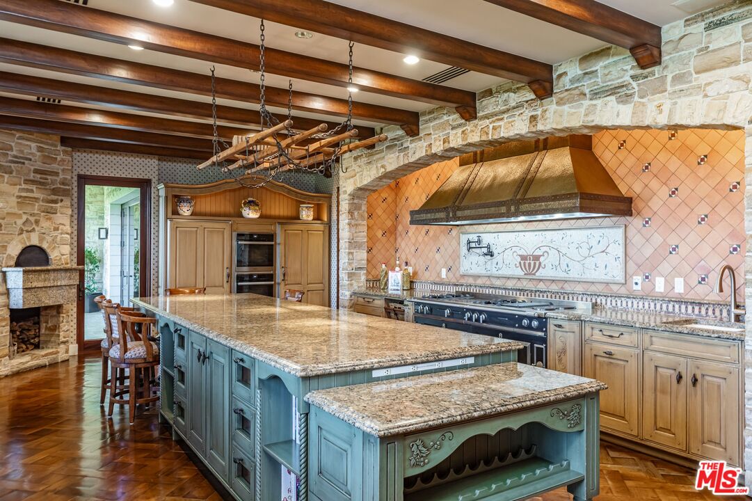 1101 Bel Air Pl