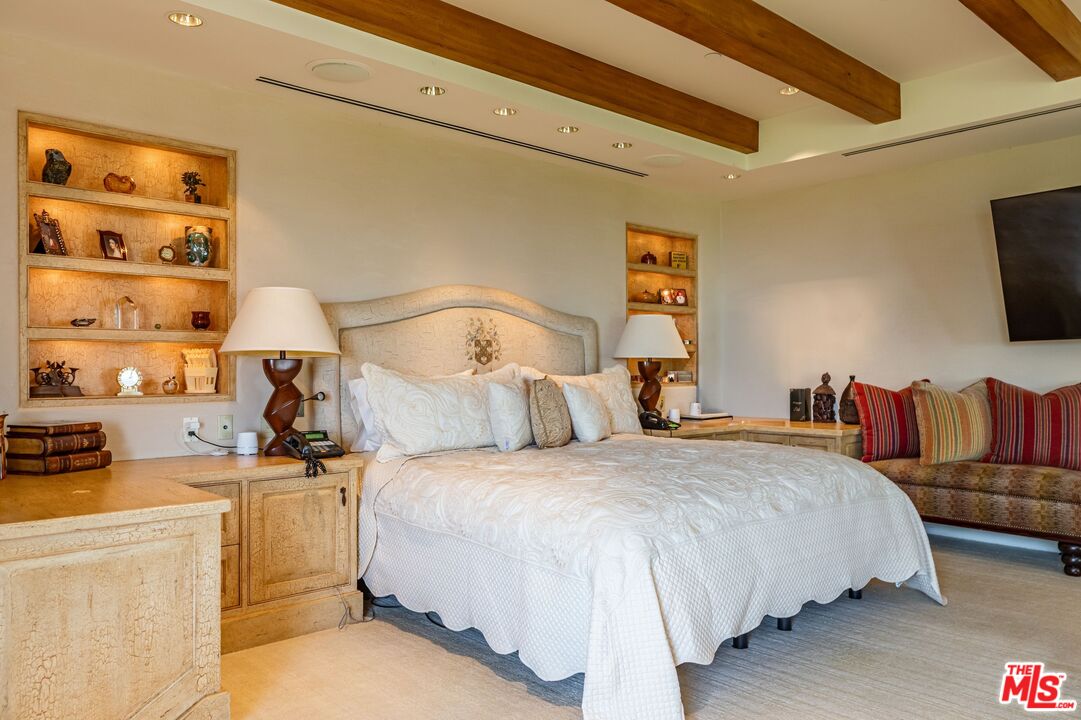 1101 Bel Air Pl