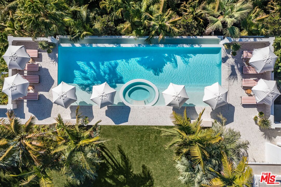 660 Club View Dr