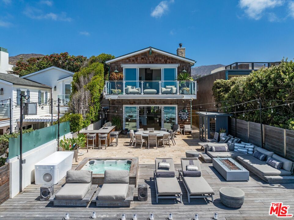 23812 Malibu Rd