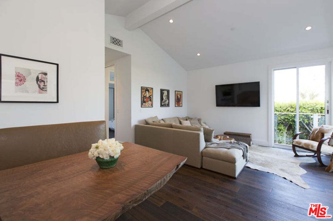 23812 Malibu Rd