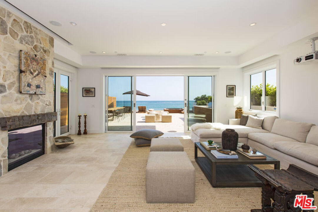 23812 Malibu Rd