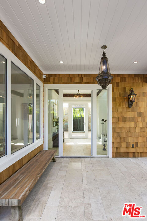 23812 Malibu Rd