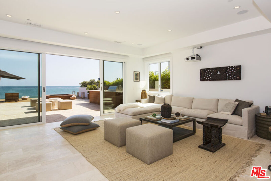 23812 Malibu Rd