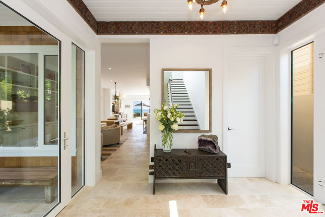 23812 Malibu Rd