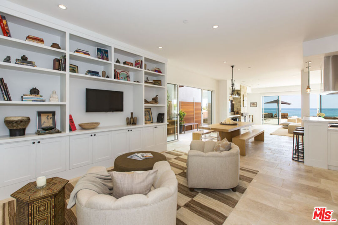 23812 Malibu Rd