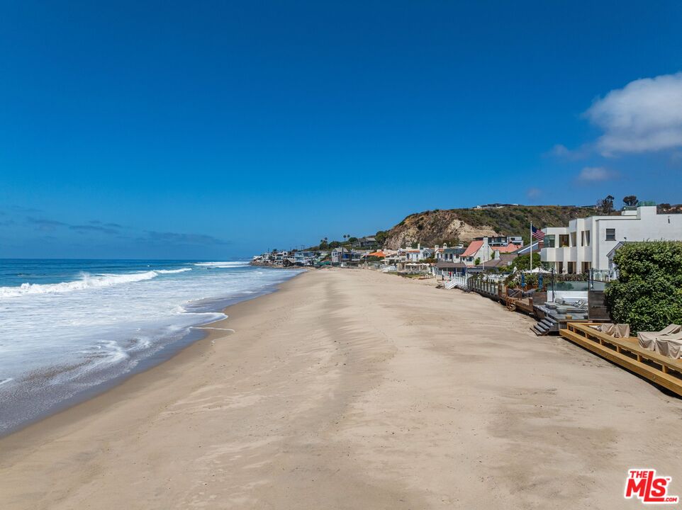 23812 Malibu Rd