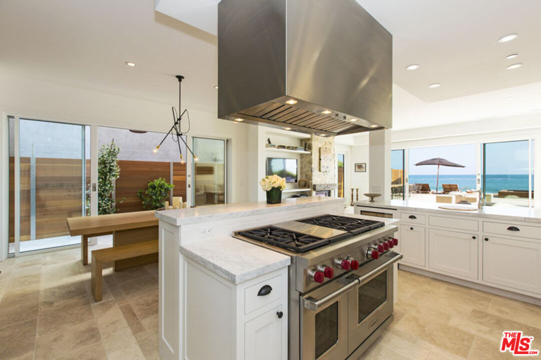 23812 Malibu Rd