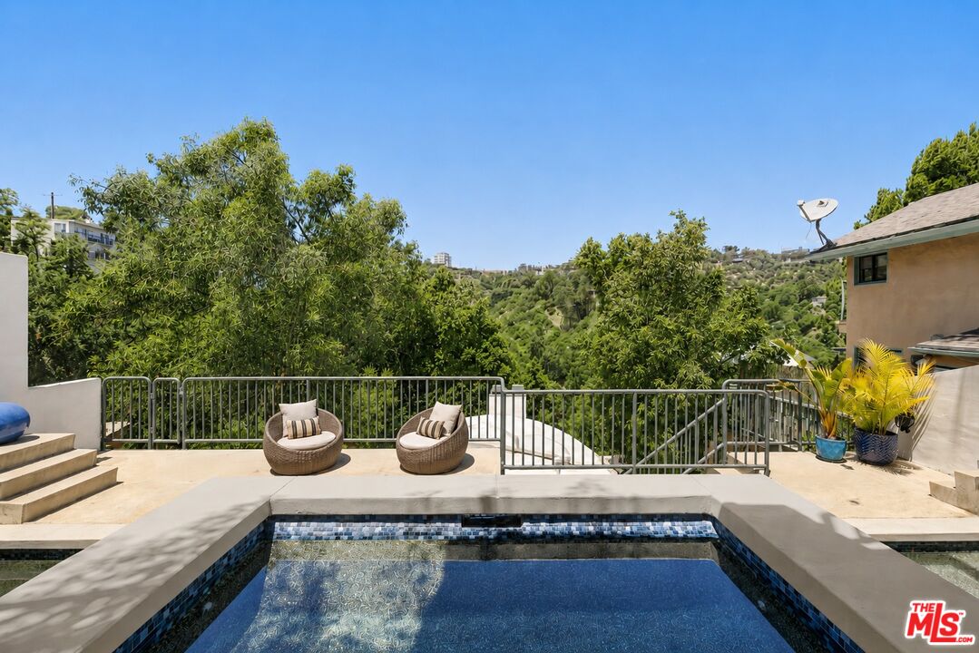 8374 Yucca Trl