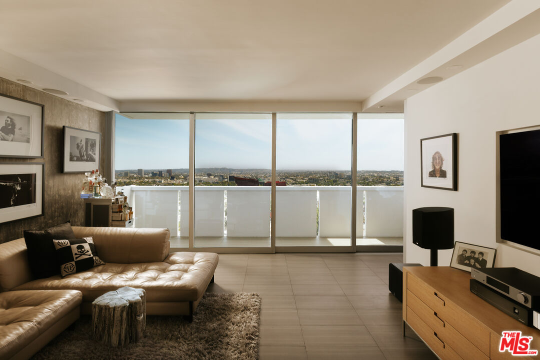 8787 Shoreham Dr Unit: 805