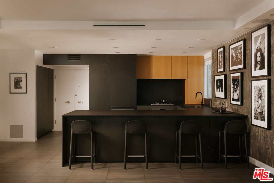 8787 Shoreham Dr Unit: 805