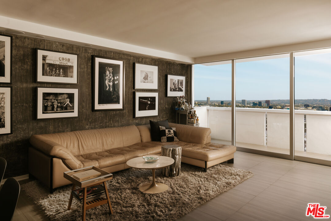 8787 Shoreham Dr Unit: 805