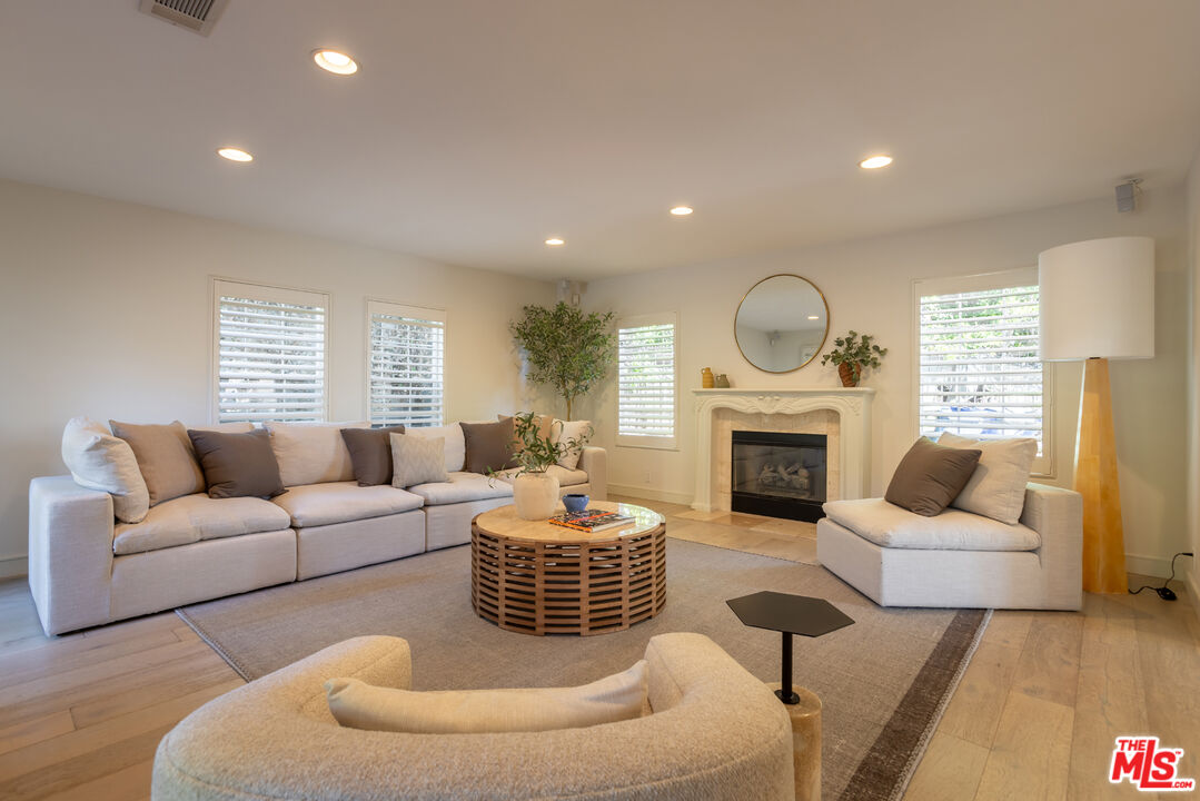 1344 Belfast Dr