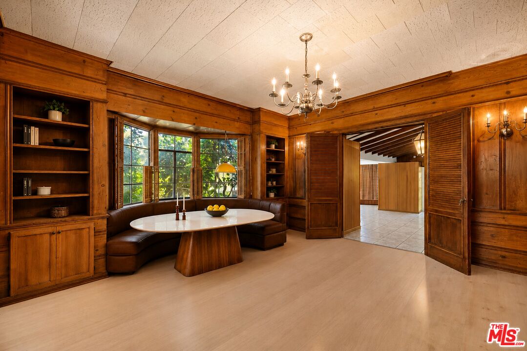 904 N Beverly Dr