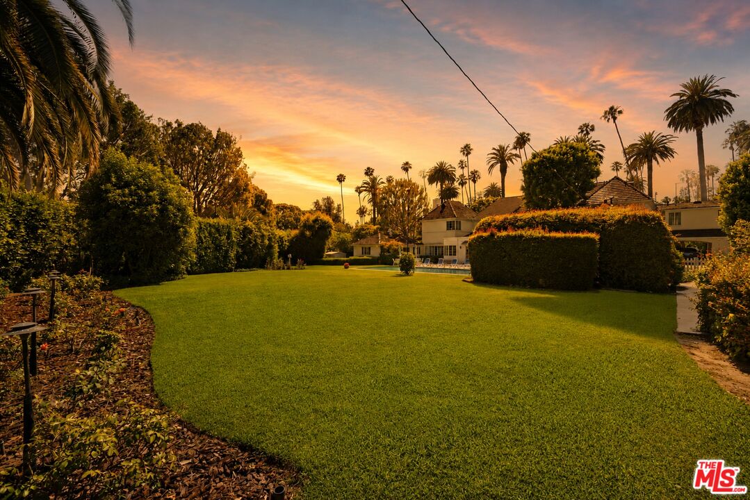 904 N Beverly Dr