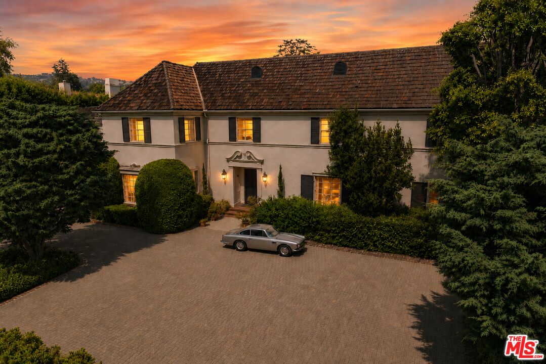 904 N Beverly Dr